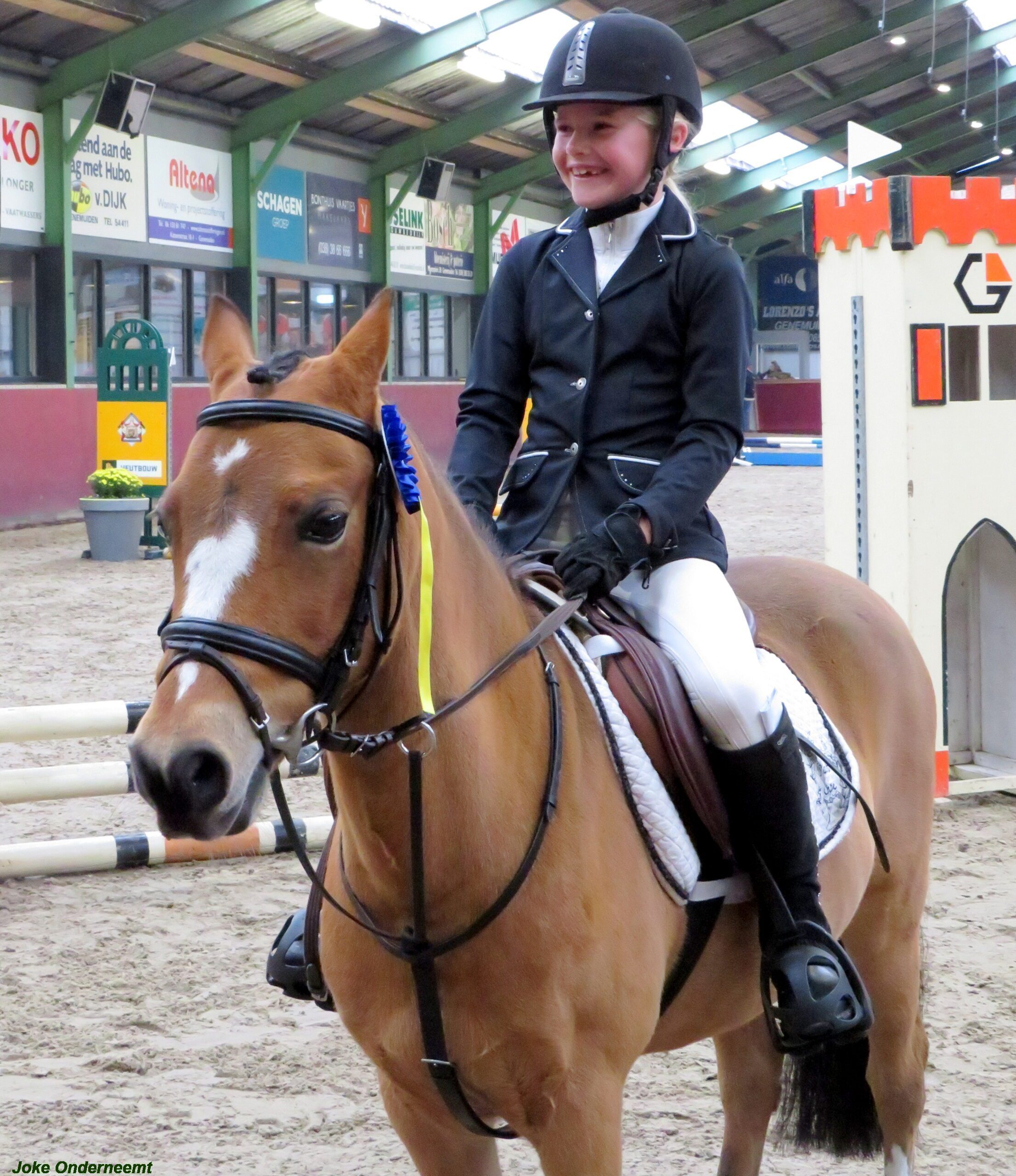 Wedstrijd pony´s springen met een lach en een traan..