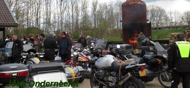 Veel bezoekers erbij op deze 2e dag van zijspantreffen ijzig koud… maar een ontzettend warm welkom voor iedereen