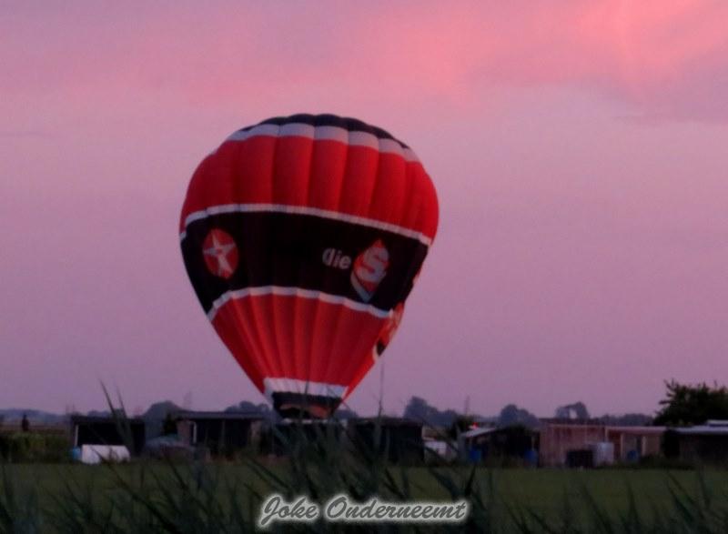 Luchtballon uit Steenwijk land achter de nieuwe stuwdam