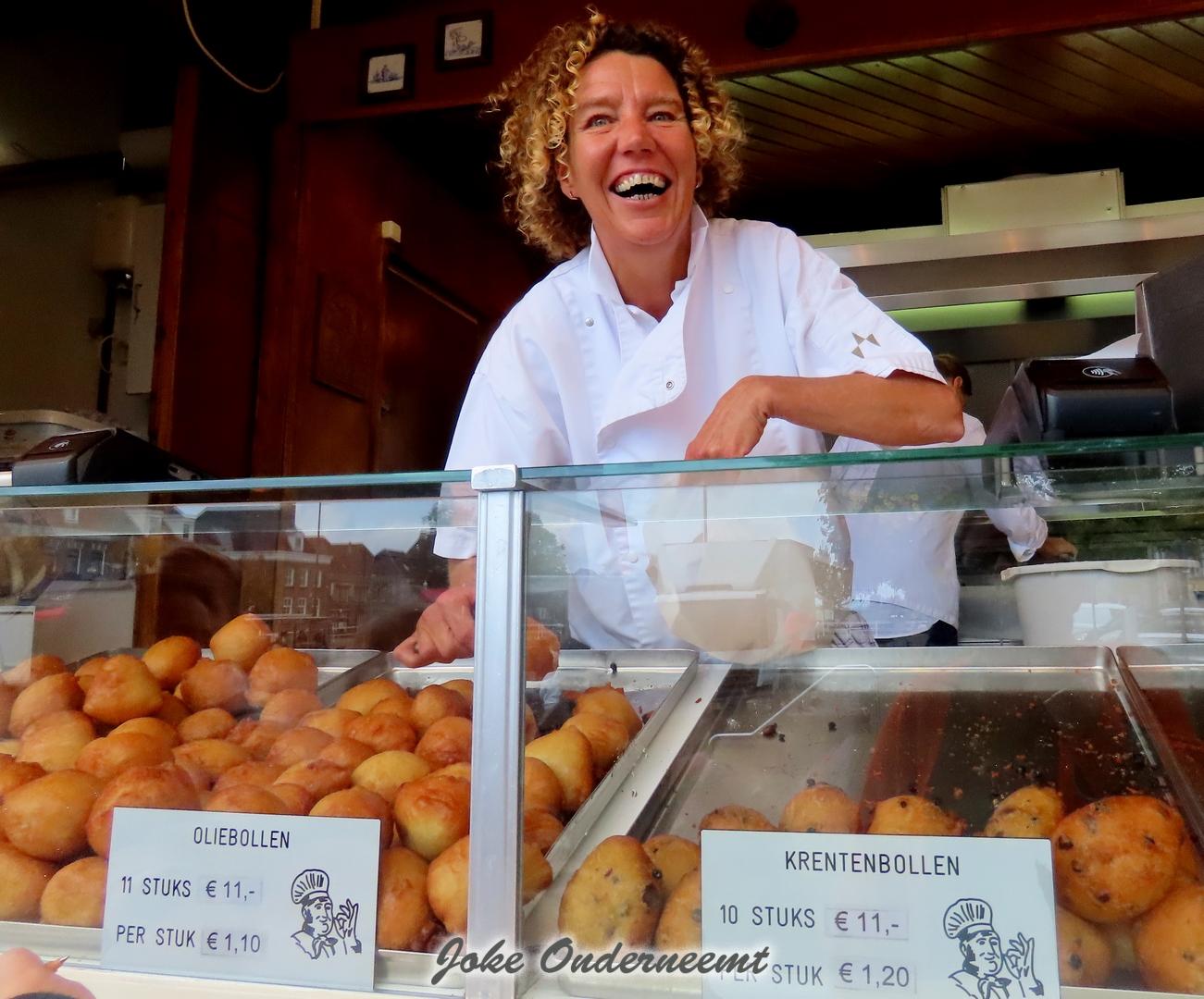 Toch even naar de oliebollen kraam..