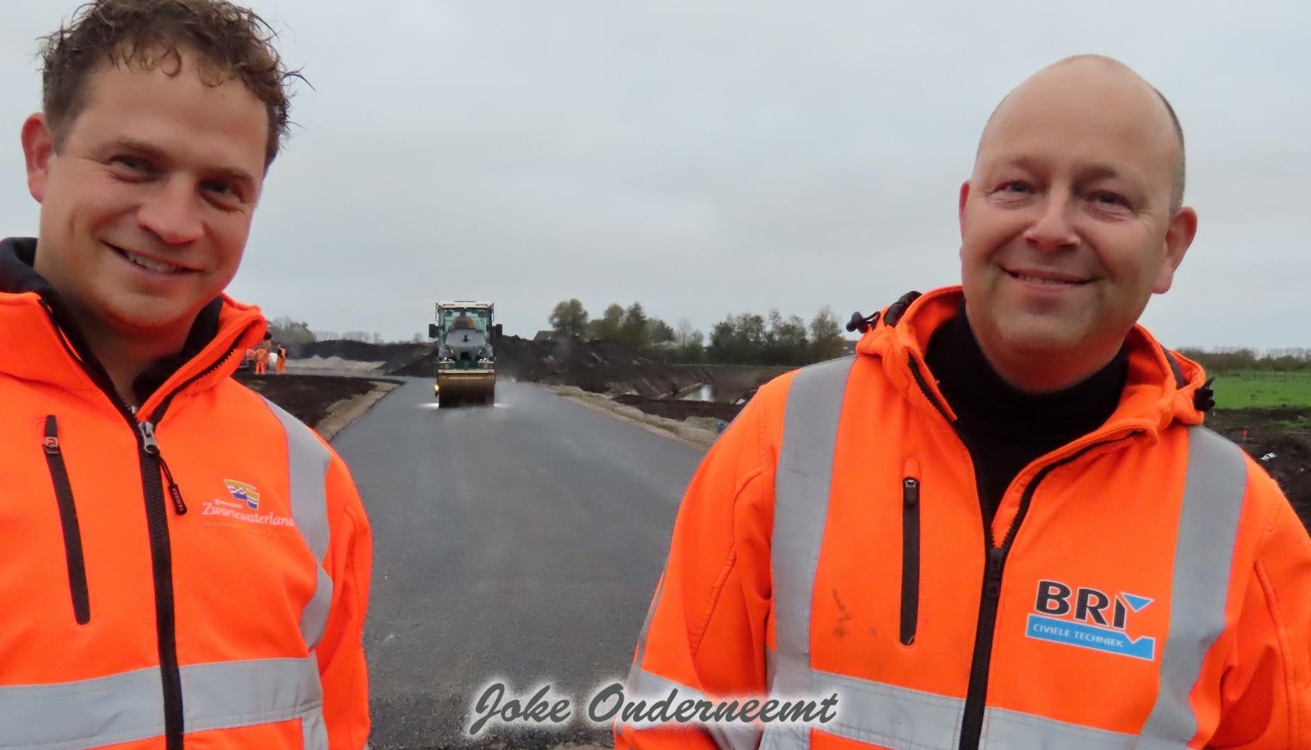 ROETEN & ROETEN BIJ ASFALT DRAAIEN OP ZEVENHONT ( met kort filmpje onderaan)