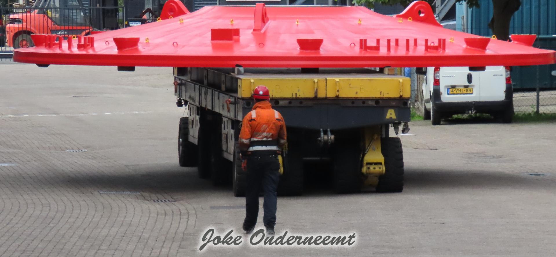 Vliegende schotel gaat de ruimte in…. van het schip