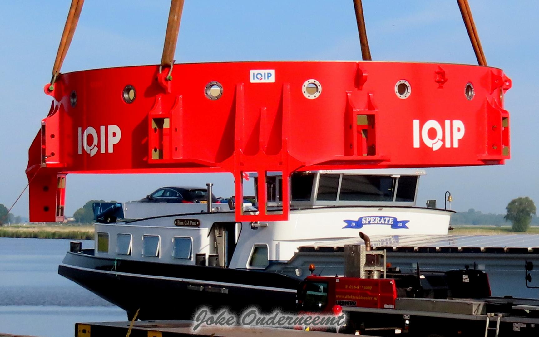 Op zaterdag nog even een vrachtje het schip in