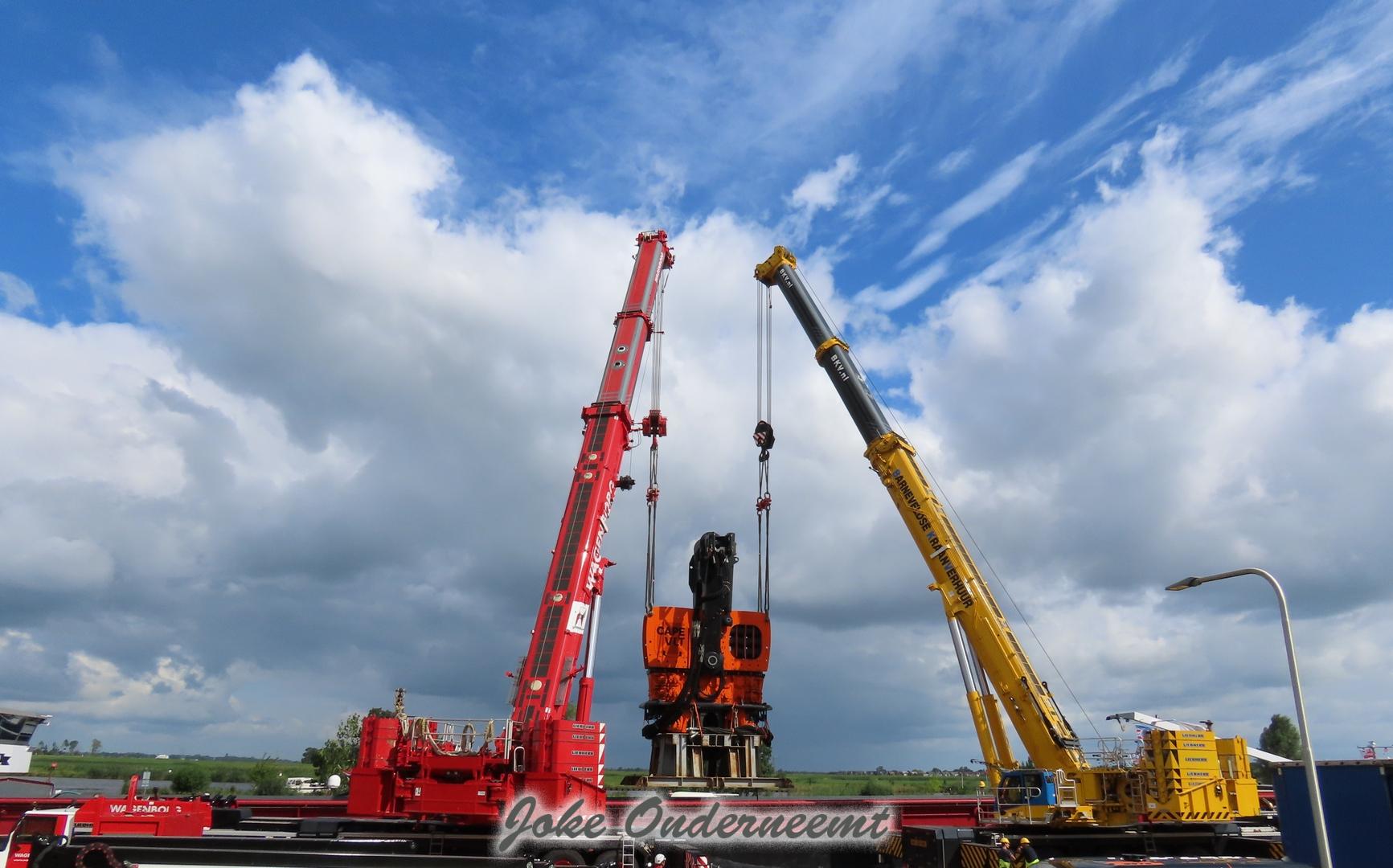 220 ton “even” uit het schip getild ( filmpje onderaan)