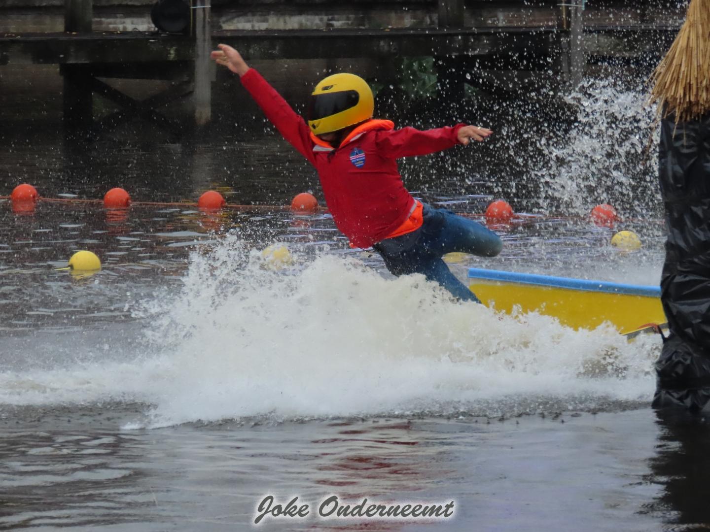 Sas in de Plas waar iedereen een nat pak aan overhield ( met kort filmpje onder de foto’s)